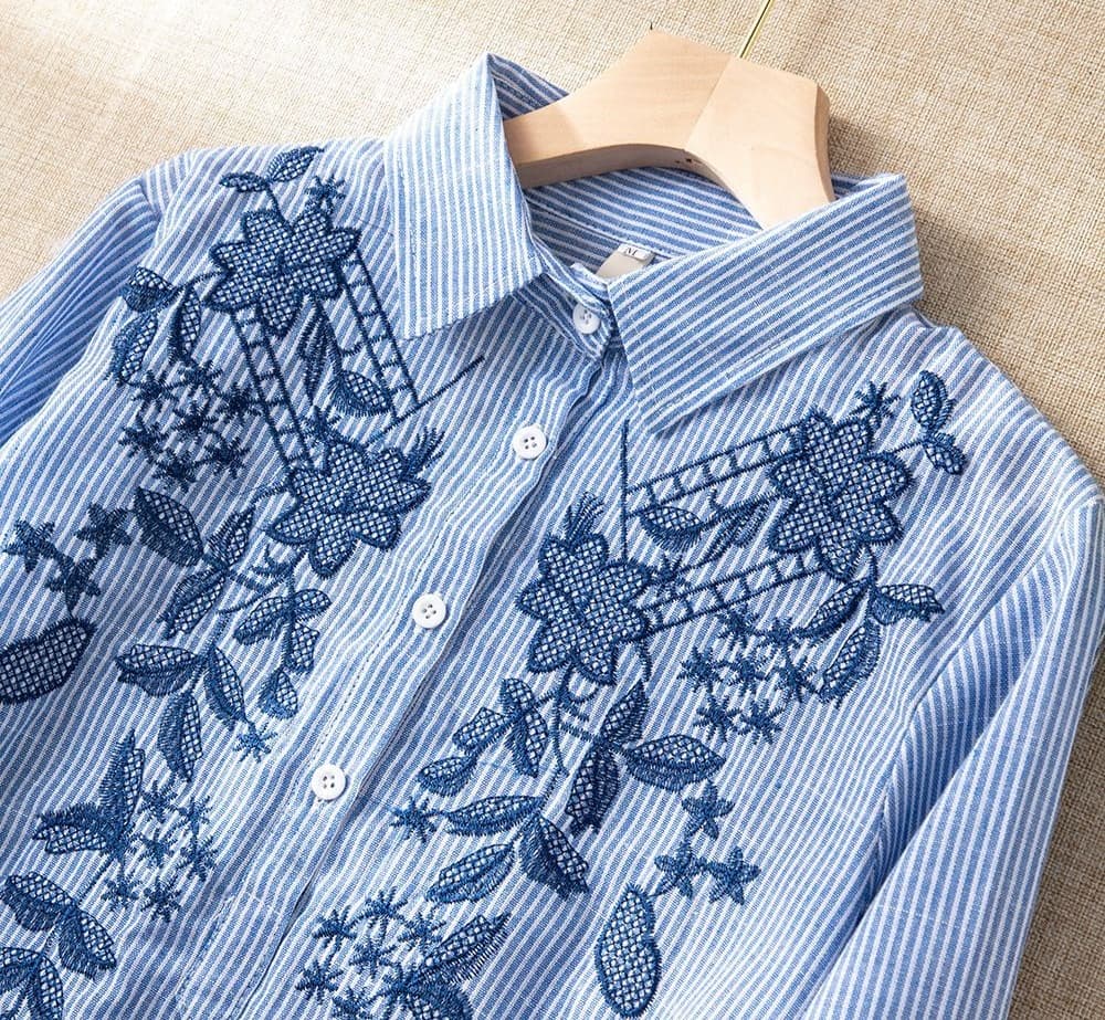 ストライプ シャツ 花刺繍入り長袖ストライプシャツ