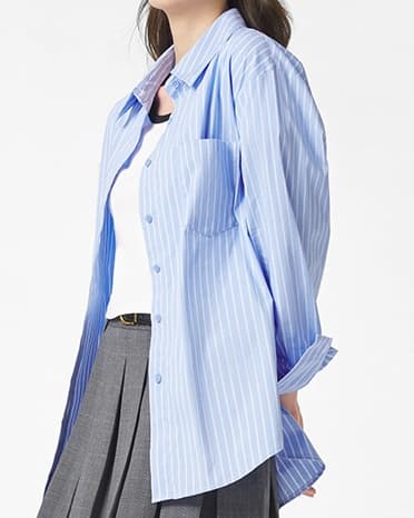 ストライプシャツ ゆったり襟付きストライプ長袖シャツ