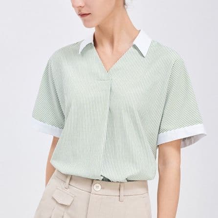 ストライプシャツ 清楚感漂う白襟半袖ストライプシャツ