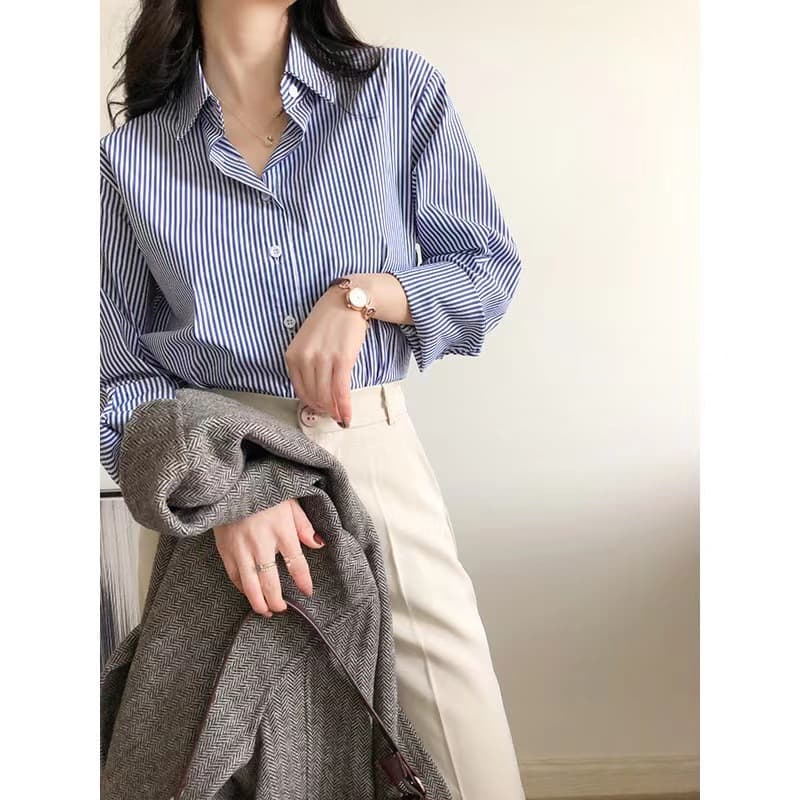 ストライプシャツ 清涼感あふれる縦縞ゆったりシャツ