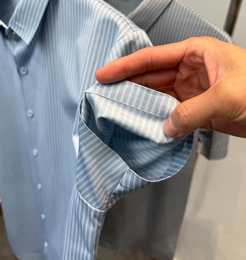 ストライプシャツ 上質シルエット 細縞ドレスシャツ