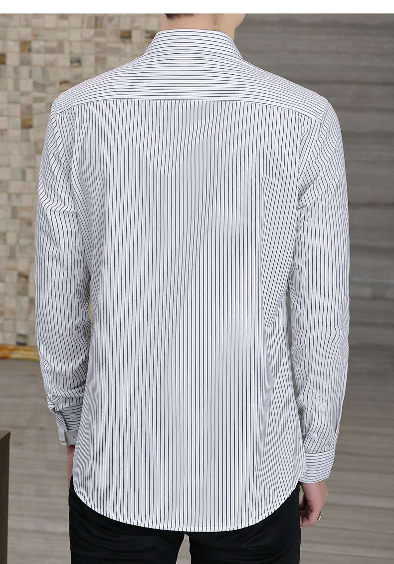ビジネス向けストライプ シャツ
