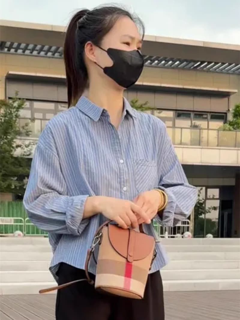 ストライプシャツ ゆったりシルエット縦縞柄シャツ