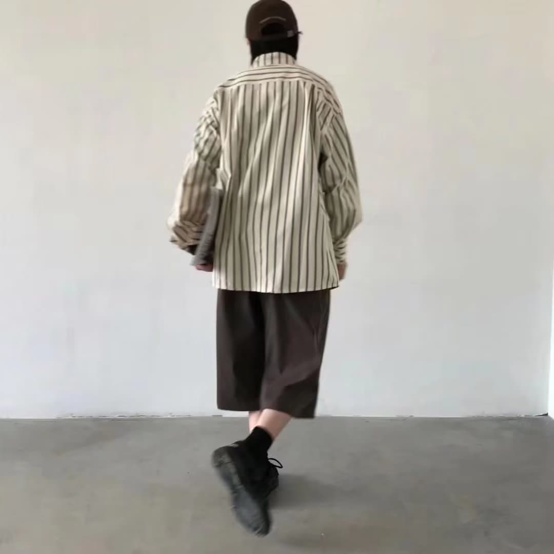 ストライプシャツ ゆったりシルエット縦線シャツ
